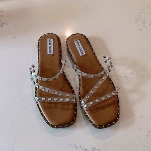 NEW Steve Madden Stud Sandals size 9